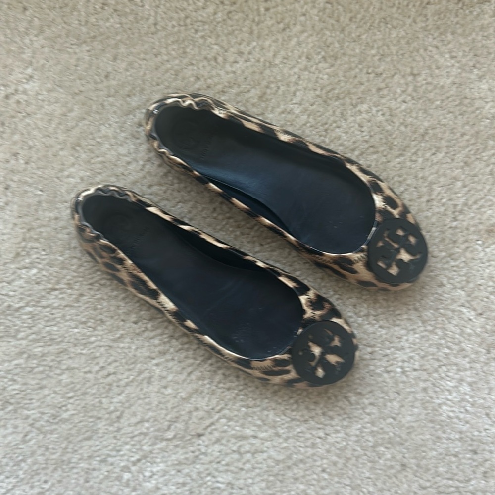 Tory Burch Leather Minnie Travel Flat in Leopard, Women’s Size 6.5
